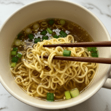 Ramen Noodles in a Mug: Quick 3-Minute Recipe
